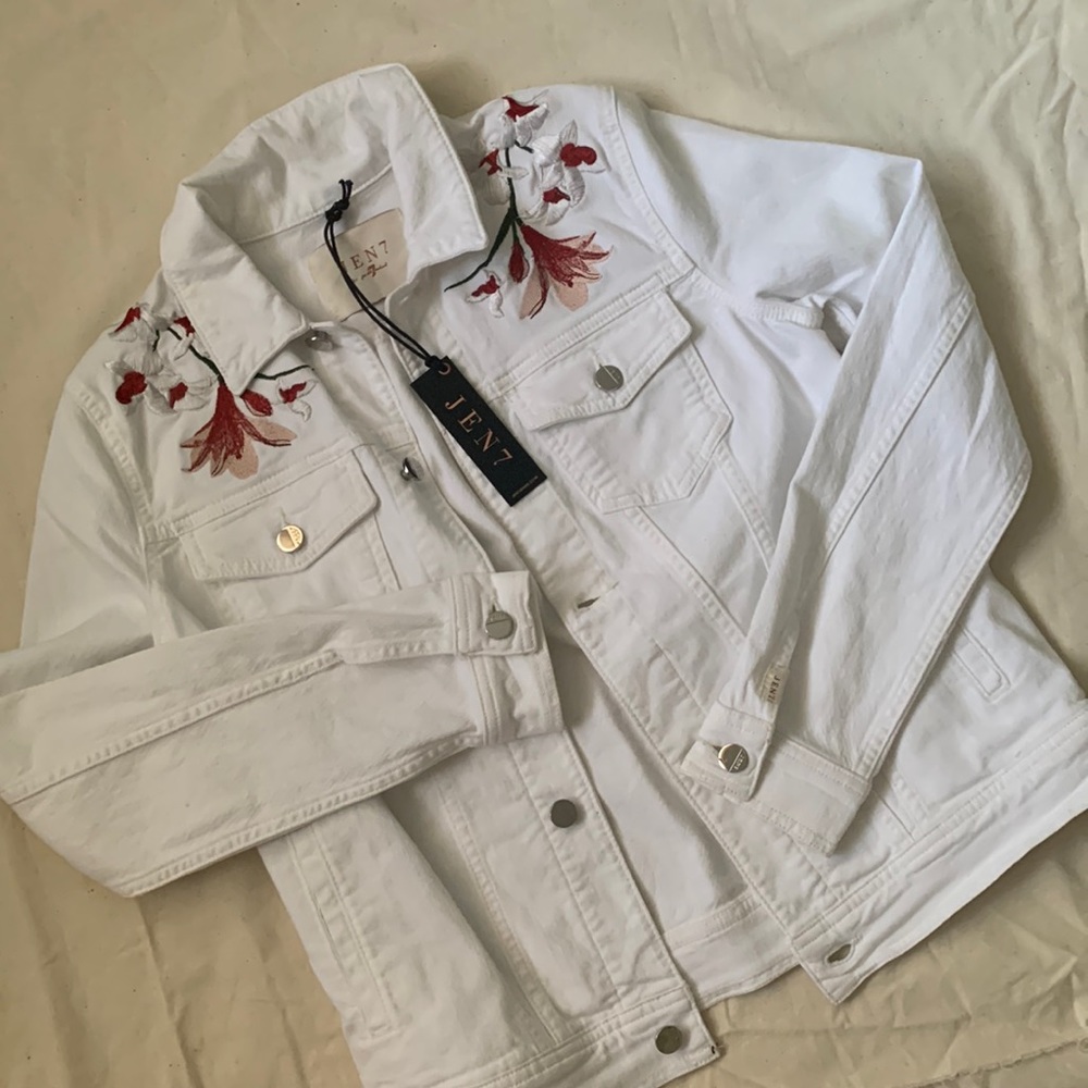 NEW 7 for all mankind embroidered denim jacket white with silver buttons